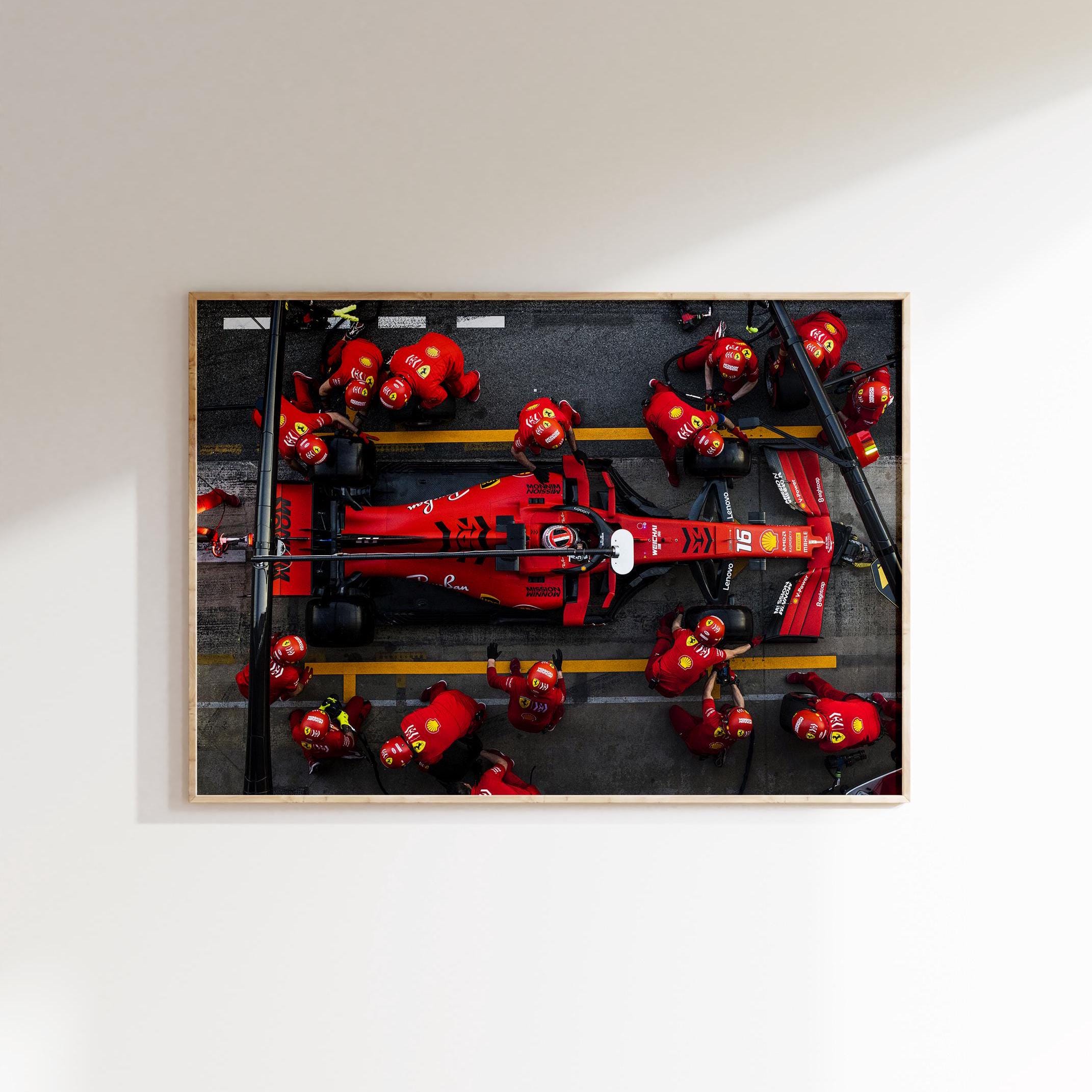 Stampa su tela Ferrari F1: arte murale 3D con auto da corsa