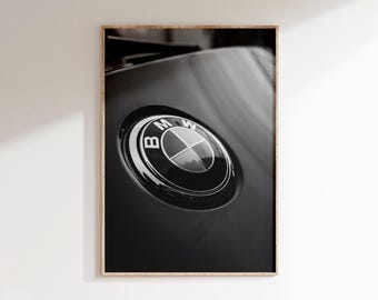 Póster de BMW vintage de cerca, impresión de coche clásico en blanco y negro, arte de logotipo automotriz (descarga digital)