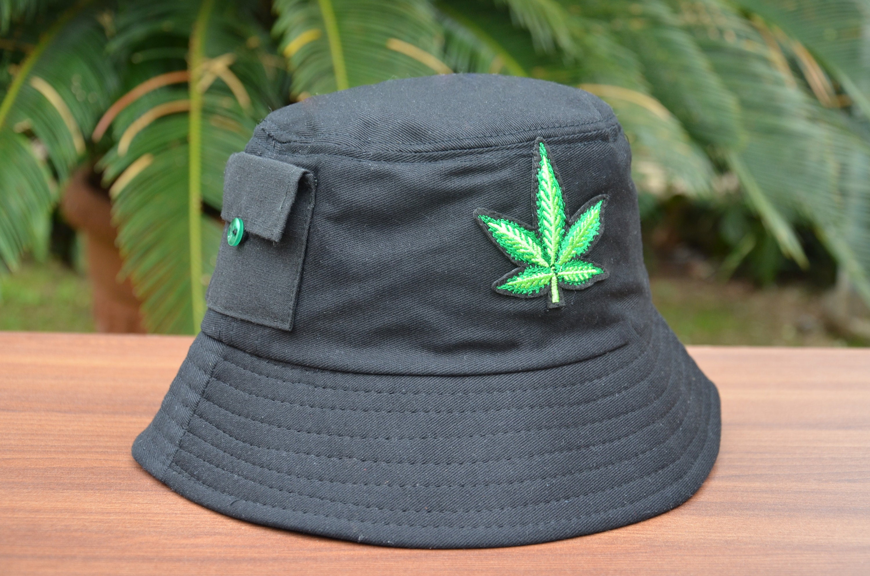 Huf weed bucket shop hat