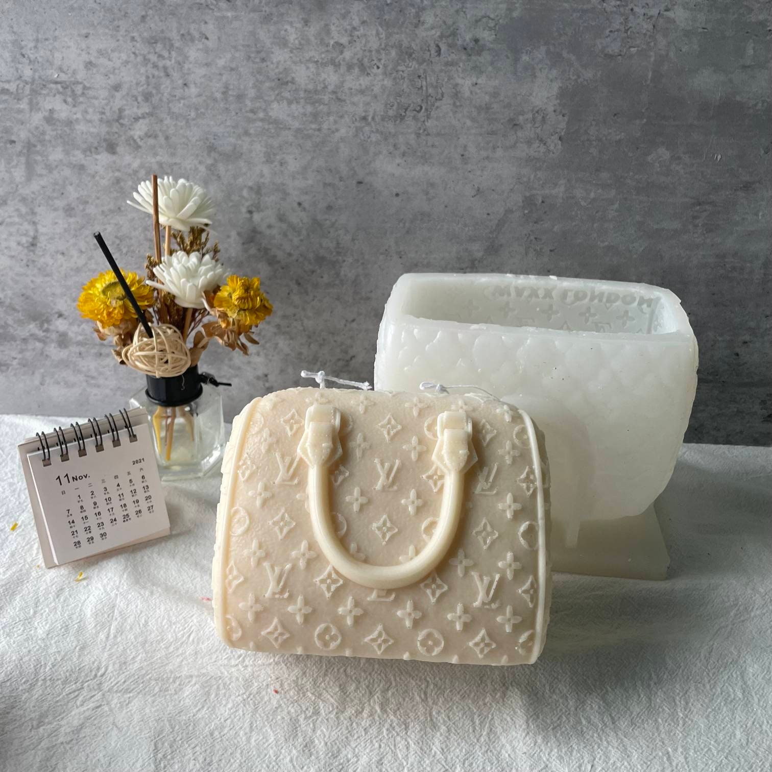 New mold Fashion Women's Handbag Candle Mold Luxury Girl Wallet