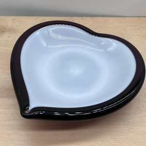 Studio Art Glass Amethyst Heart Bowl/Ashtray White Italian Vintage