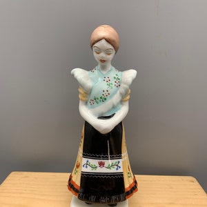 Fine Hungarian HOLLOHAZA Porcelain Folk Costumed Girl Hand Painted 1970