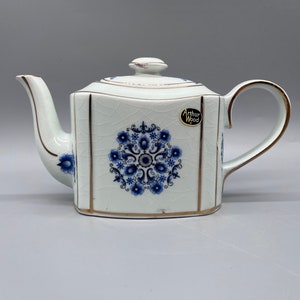 ARTHUR WOOD England Teapot Blue/White Pre 2003 Vintage Fine Pottery