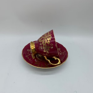 TUSCAN Fine Bone China Cranberry/Gold Tea Cup Saucer