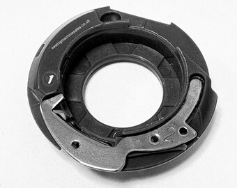 Singer Bobbin Case – Grey Plastic Bobbin Holder for Futura 2000/2001, 900, 920, 925, 1030, 1036 Series Sewing Machines