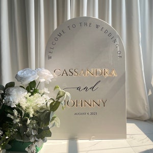 Glossy White Wedding Sign - Arch Acrylic Wedding Welcome Sign with 3D Acrylic Name | Custom Wedding Sign | Wedding Signage - Welcome Sign