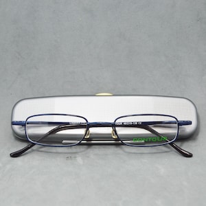 Gafas de sol vintage de los años 2000 con forma de media luna. Gafas pequeñas para leer. Nuevas, sin usar. CONTOUR CAMARA. Estuche rígido de bolsillo. Unisex. Azul. Incluye lentes graduadas.