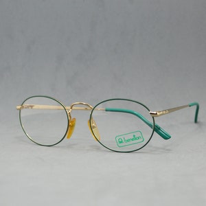 Vintage metal Eyeglasses UC Benetton Yuma 50 NOS Unworn Unisex man woman round Rx eyewear Spectacles oval green golden old fashion teenegers