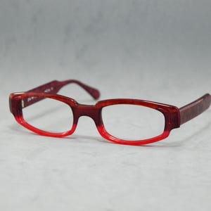 Cécile 204 18 7380-31-94  top full frame acetate Vintage Eyeglasses Handmade 90s 00s NOS Unworn Oval narrow Rx Eyewear woman Marbled red