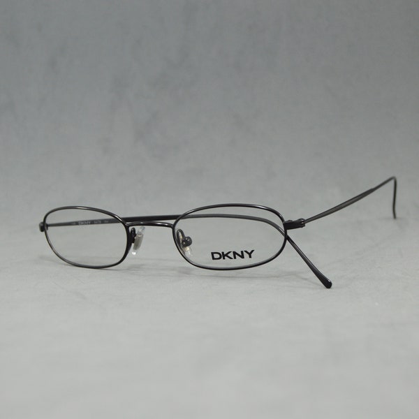 Vintage metalen bril DK NY 6418 NOS kleine ovale maat brillen. Ongedragen. Rx bril jaren 90 - 00 Oog ovaal. Zwart Unisex Man vrouw Licht