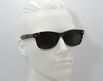 Sunglasses acetate retro vintange design. Unworn Unisex Classic Brown Carey  Regular size square grey-green lenses Abailable to rx Man woman