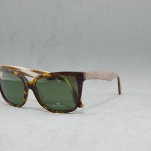 Polarized pure acetate Sunglasses Brand TB Spain. Dead Stock NOS Unworn. Square with wrap wayfarer design Unisex Woman man wood brown carey
