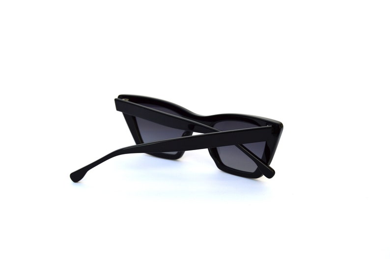 SUNGLASSES vintage design. Pure Shinny Black Acetate. Top manufacture & quality. Polarized. Butterfly Cat eye Pin up chic image 5
