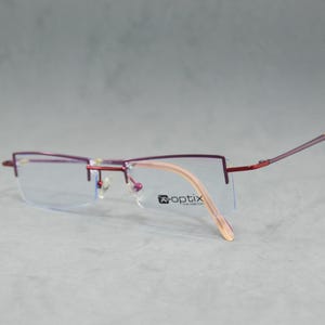 Lunettes de vue sans monture vintage LA COLLECTION Belgique NSA jamais portées Lunettes Rx carrées étroites pour femme OOs rose grenat conception de sourcils rectangulaires