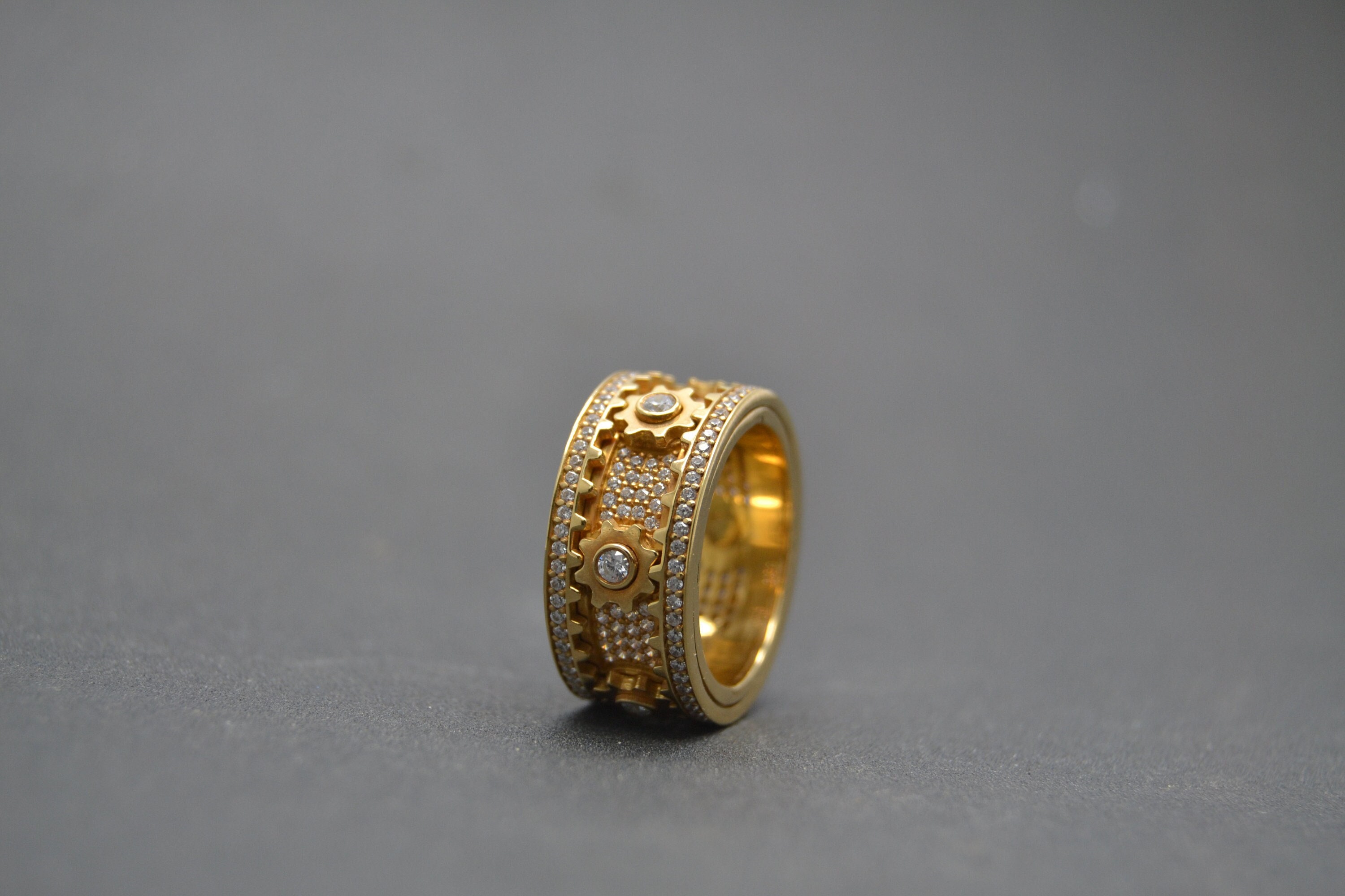 Mens spinner deals rings with gears