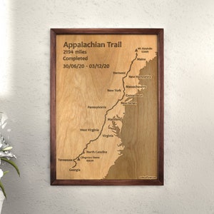 Cuadro grabado en madera del Sendero de los Apalaches - Mapa minimalista - Estilo rústico - Marco de nogal macizo - Regalo para excursionistas