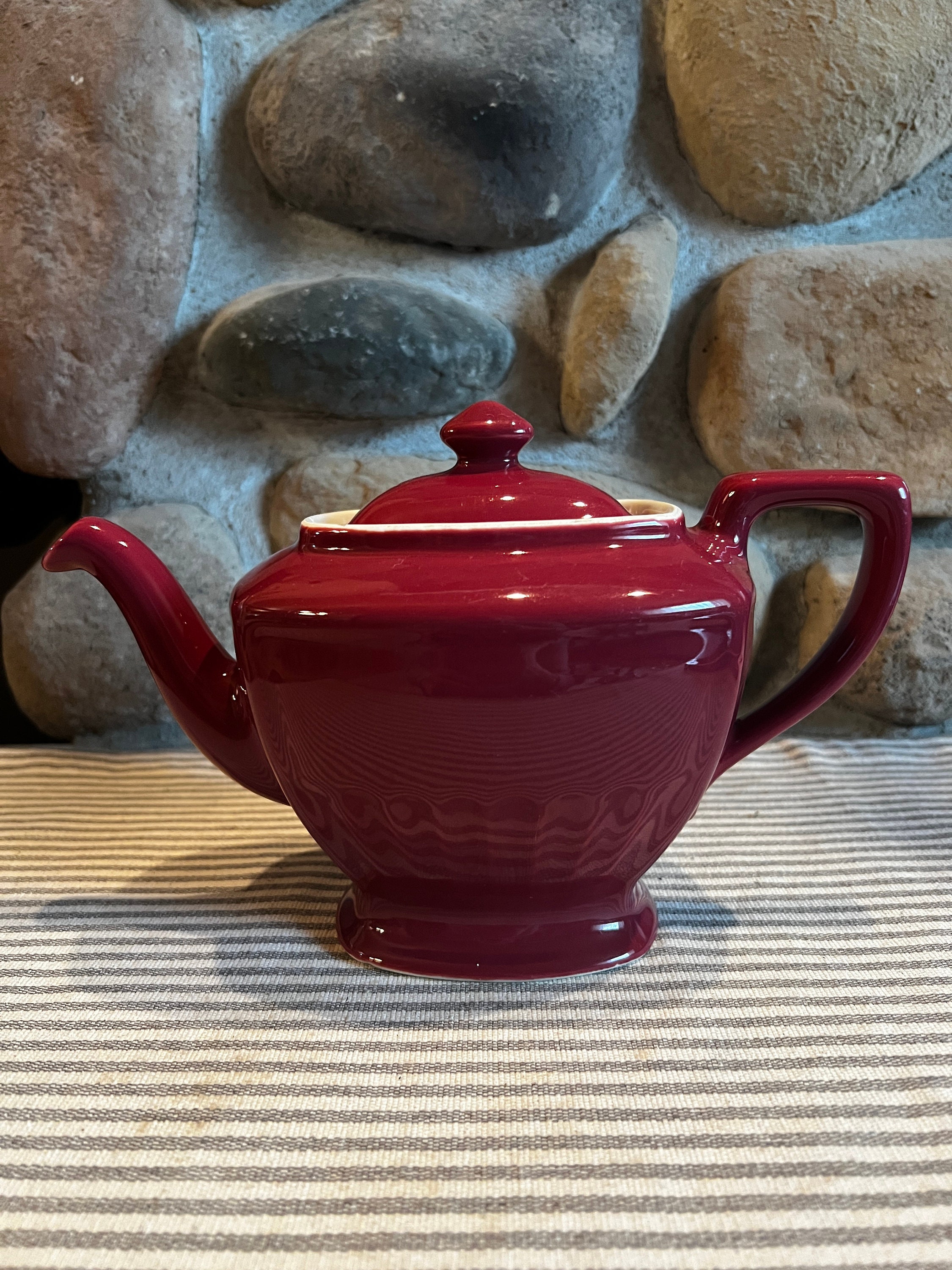 Vintage Maroon Hall Hollywood Teapot. Red, Burgundy, Rectangle With Art