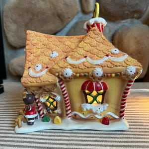 Sugar Plum Valley Limited Edition Lighted Porcelain Gingerbread House, 2001. Celebrations collectible house for Christmas village display image 2