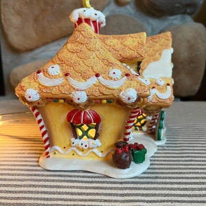 Sugar Plum Valley Limited Edition Lighted Porcelain Gingerbread House, 2001. Celebrations collectible house for Christmas village display image 4