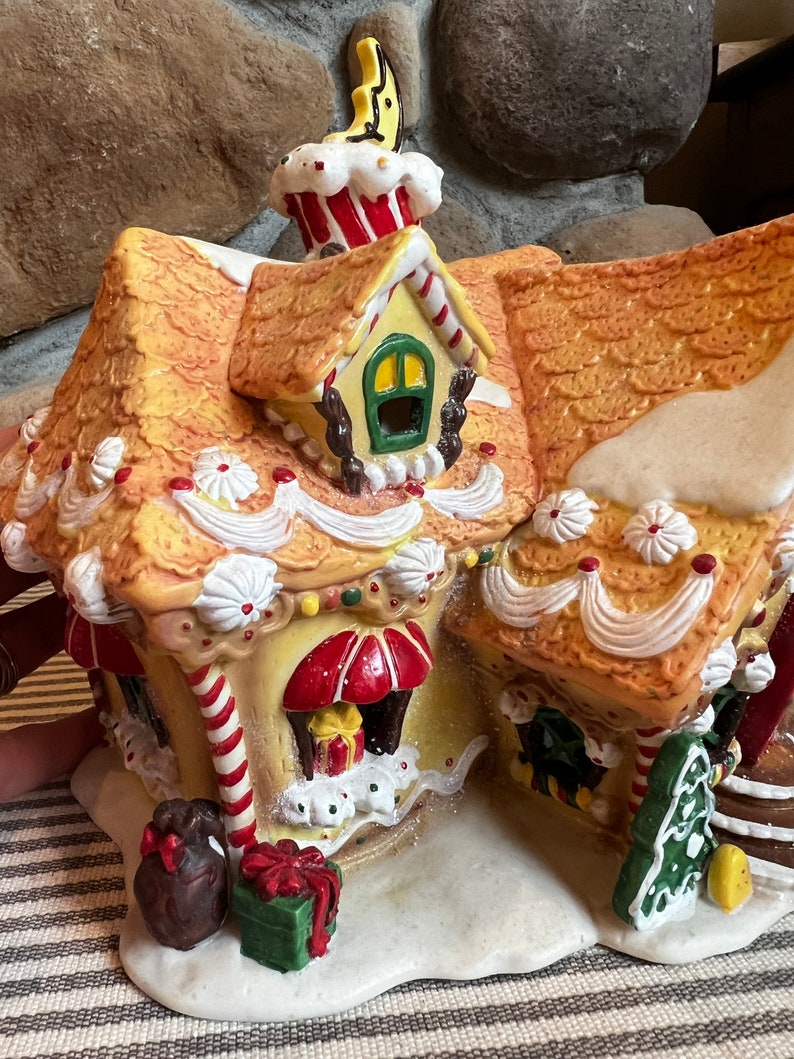 Sugar Plum Valley Limited Edition Lighted Porcelain Gingerbread House, 2001. Celebrations collectible house for Christmas village display image 7