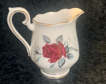 Lattiera Royal Albert Bone China Sweet Romance