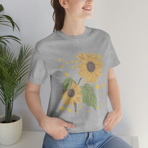 Soft Sunflowers, Graphic Tee, Sunflower T-shirt, Sunflower  Tee, Sunflower Lover, Yoga T-shirt, Yoga