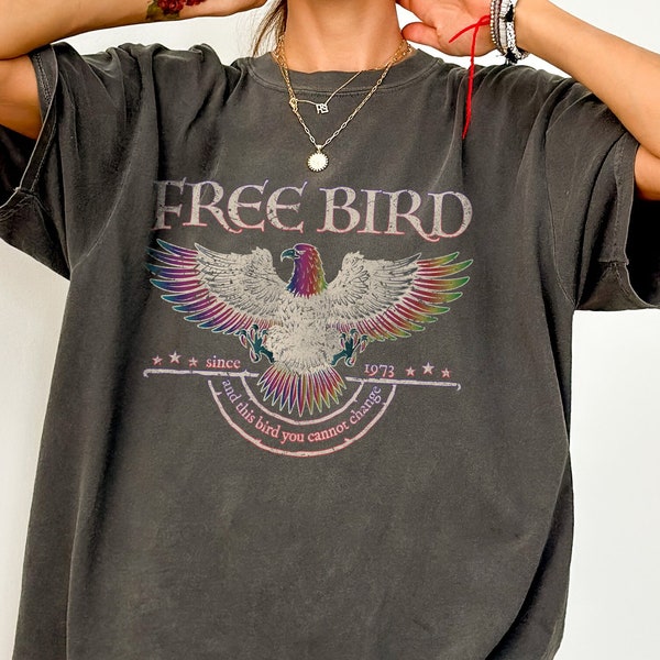 Camiseta con colores de Free Bird Comfort, camiseta vintage de banda