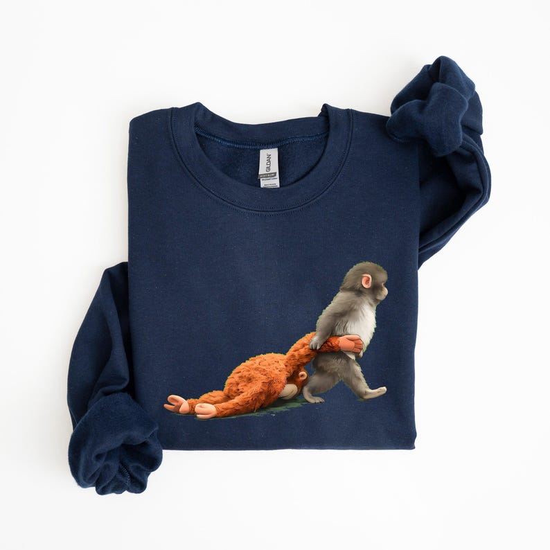 Felpa girocollo Punch the Monkey, maglietta con peluche virale Orango che trascina immagine 4