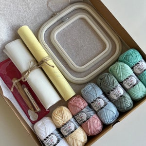Punch Needle Kit, Punch Needle Embroidery Kit for Beginners, Beginner Punch Needle Kit with Adjustable Punch Needle, All Materials Included