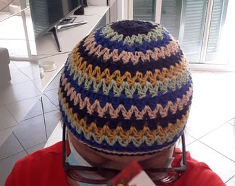 Cappello lavorato a mano all'uncinetto.   Bucket crochet.  Punto onda Realizzato all'uncinetto in puro filo di scozia. moda primavera/estate