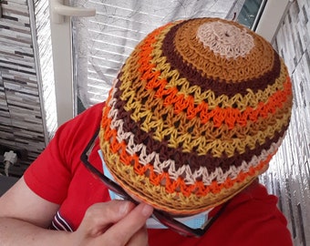 Cappello lavorato a mano all'uncinetto.   Bucket crochet.  Punto onda Realizzato all'uncinetto con filato: puro filo di scozia