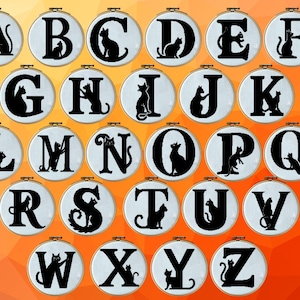 Conjunto de 26 letras de gato, alfabeto completo, padrão de ponto cruz moderno, inicial floral, arte de bastidor de monograma, decoração de berçário DIY, PDF digital