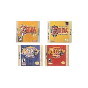 Könnte beinhalten: Vier Game Boy Color-Spielmodule. Die Module sind für The Legend of Zelda: Link's Awakening DX, The Legend of Zelda: Oracle of Ages, The Legend of Zelda: Oracle of Seasons und The Legend of Zelda: Link's Awakening. Alle Module befinden sich in ihrer Originalverpackung.