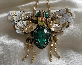 Bee Brooch, Charming Pin, Unique Jewelry, Beautifully Detailed and Timeless Design, Inspired Handcrafted Jewelry,Perfect Gift for Bee Lovers