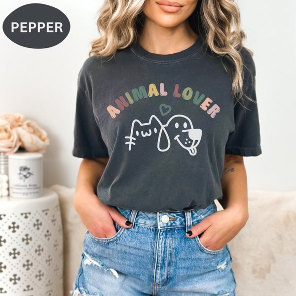 Animal Lover T Shirt For Mom Sister Friend, Cat Dog Pet Gift Owner Tee, Women Retro Animal Top, Unisex Crewneck Shirt For Dog Lovers