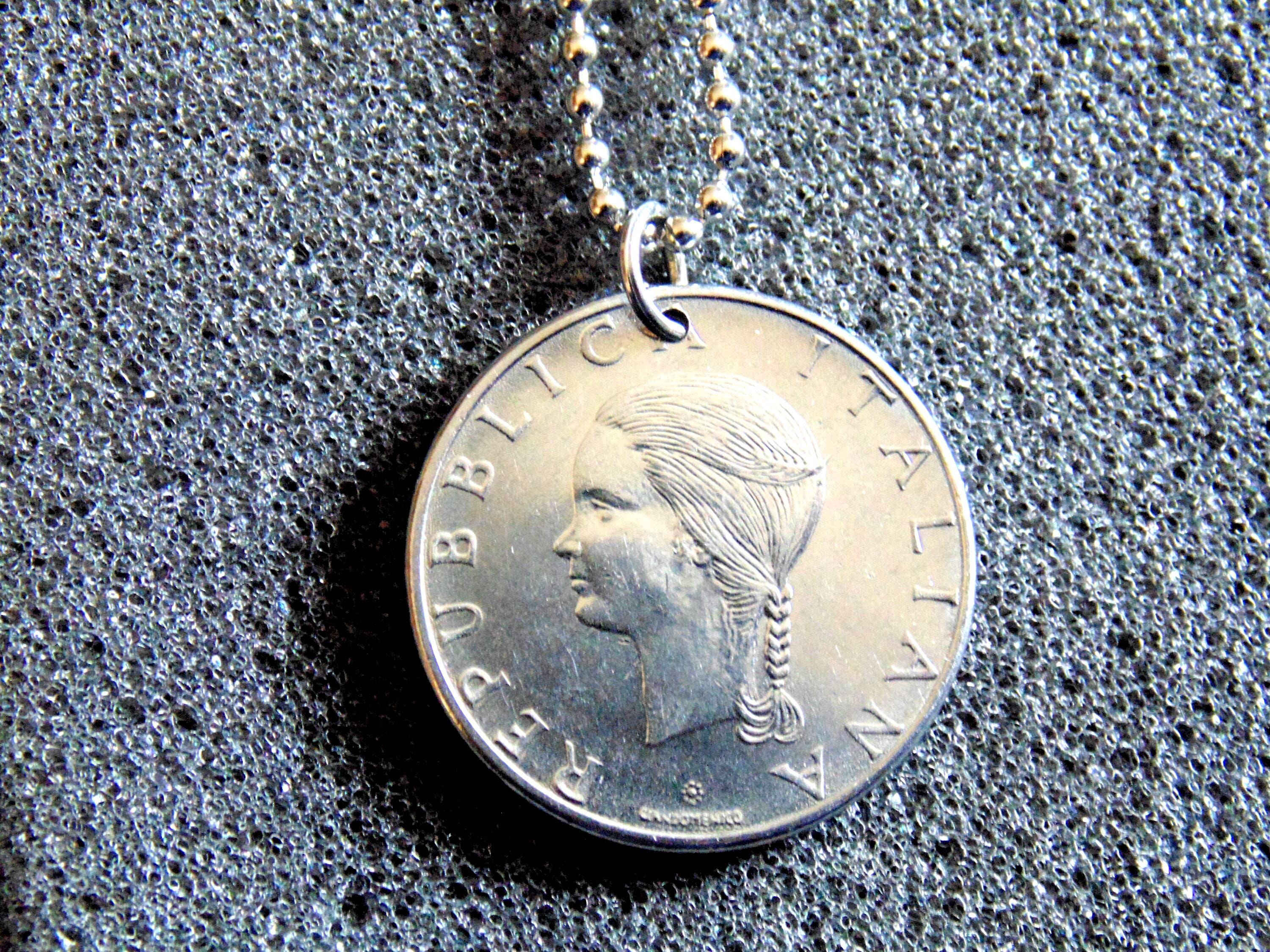 Italy 100 lire FAO coin pendant necklace, 1979, Italian Republic, Rome - Made in Italy