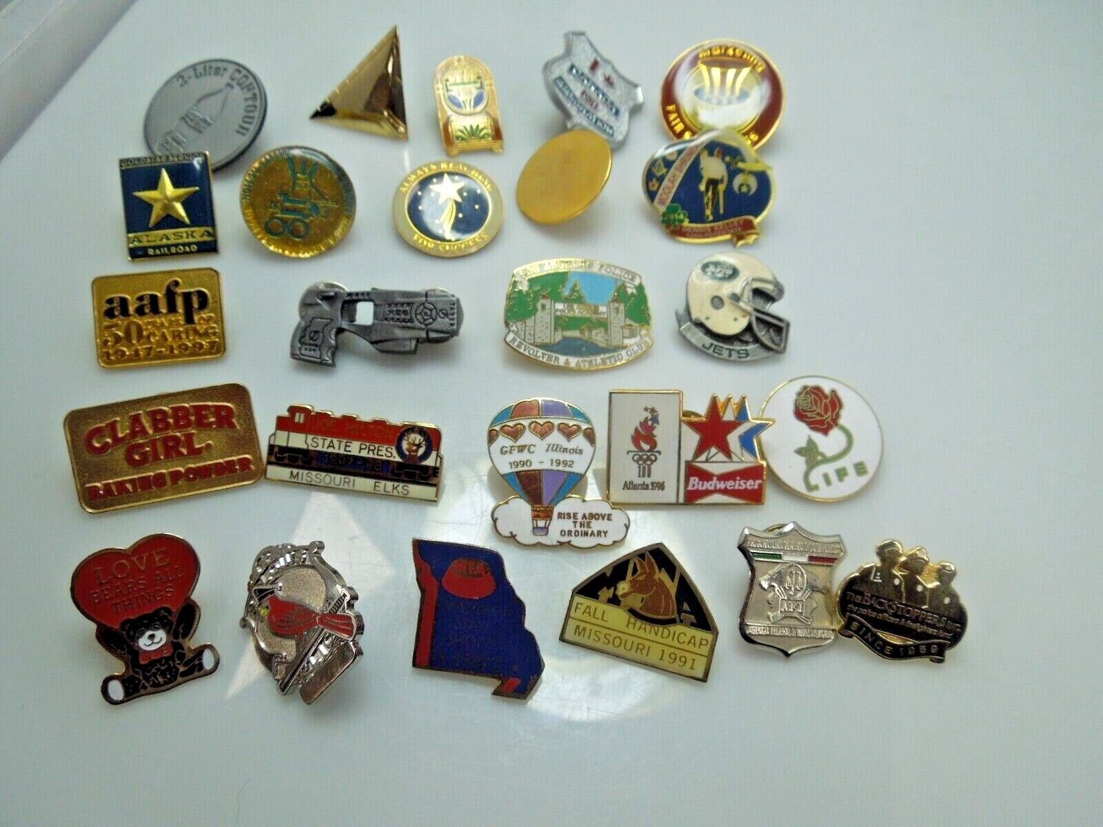 R393 Vintage Rare Metal Lot of 25 Lapel Pins Tie Pins Collectibles