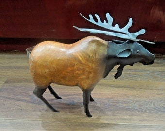 r850 Vintage Wooden Moose and metal horn Art sculpture 10-1/2"