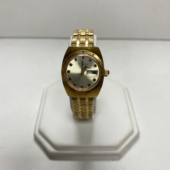 r831 Vintage 18K Gold Electroplated WITTNAUER Mec… - image 1