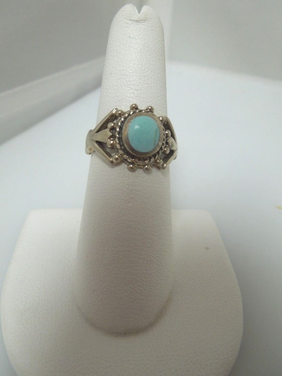 r458 Sterling Silver 925 Turquoise Ring Size 6.75(