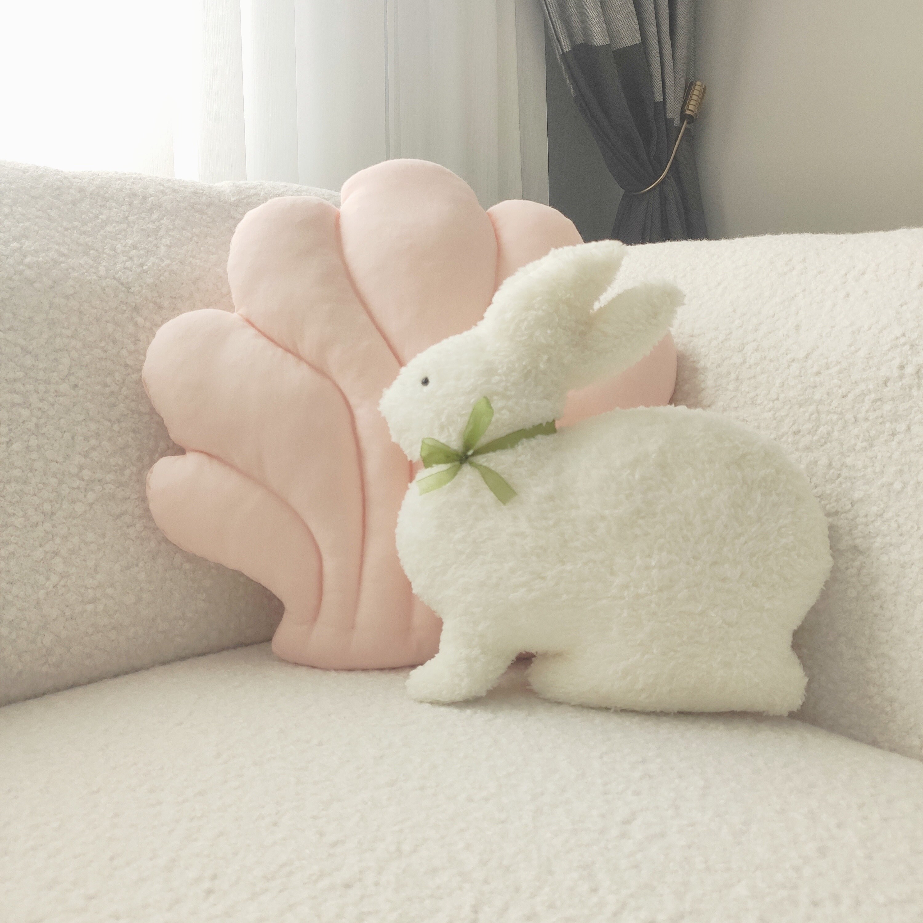 クッション・座布団 katie BABY BUNNY SHOWER pillow cushion Rabbit Shaped Pillow, Easter Decor Pillow, Easter Bunny