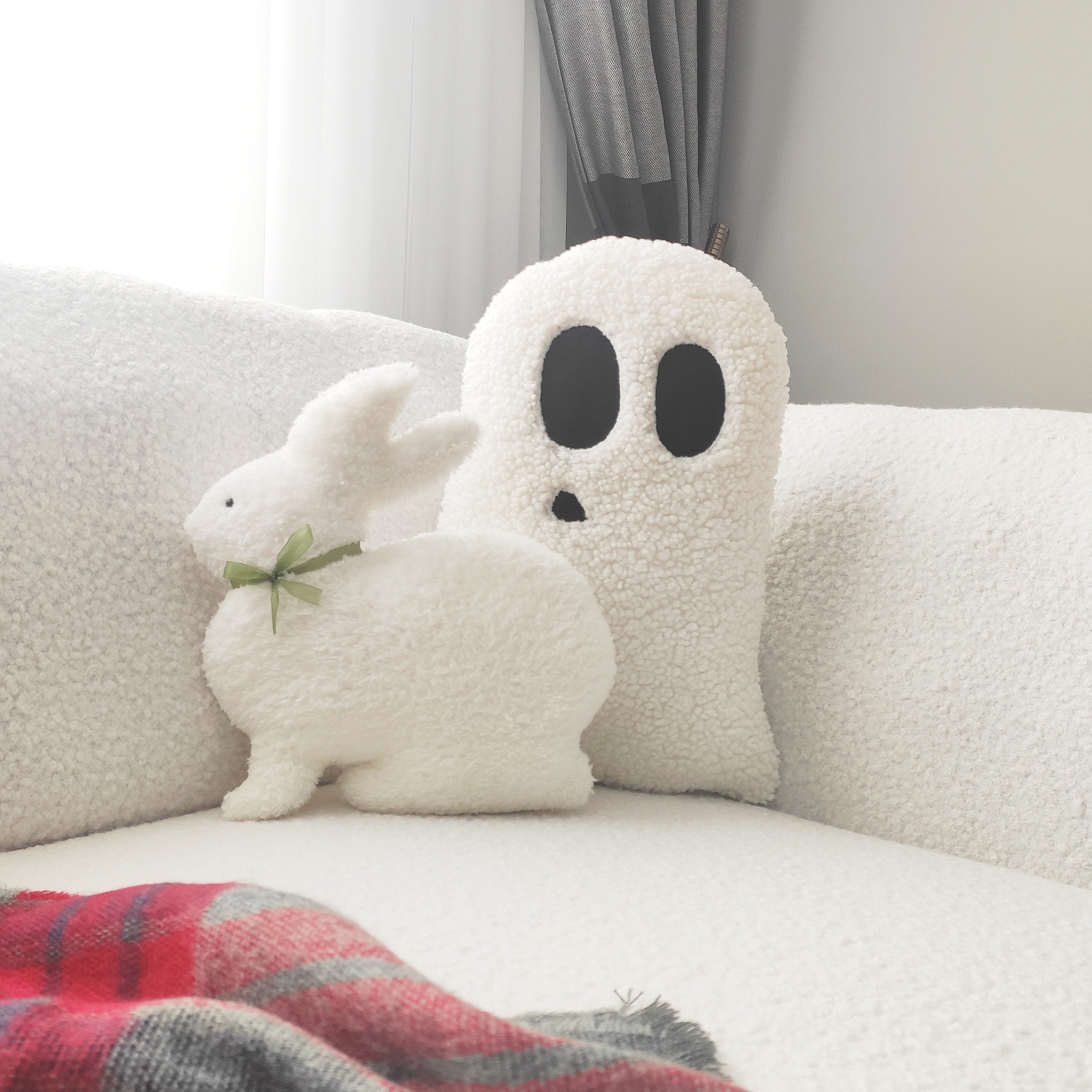 クッション・座布団 katie BABY BUNNY SHOWER pillow cushion Rabbit Shaped Pillow, Easter Decor Pillow, Easter Bunny