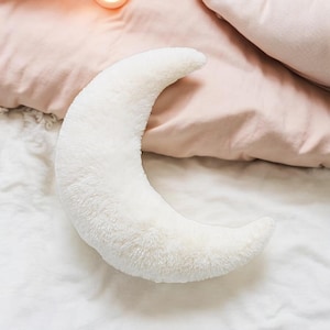 Moon Pillow, Moon Shaped Pillow, Teddy Moon Pillow, Nursery Decor, Baby Gift, Baby Pillow, Decorative Pillow, Moon Cushion, Teddy pillow