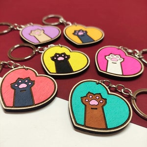 Colorful Wooden Cat Paws Key Chain, Personalized Keyring, Choose Your Colors, Gift for Cat Lovers, Feline Owner
