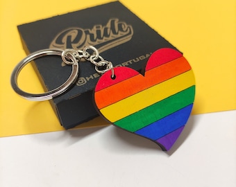Porte-clés en bois LGBT, LGBTQIAPN+, Cœur Arc-en-ciel, Cadeau pour un ami, Fierté Gay, Journée de la Fierté, pour Elle/Lui, Saint-Valentin