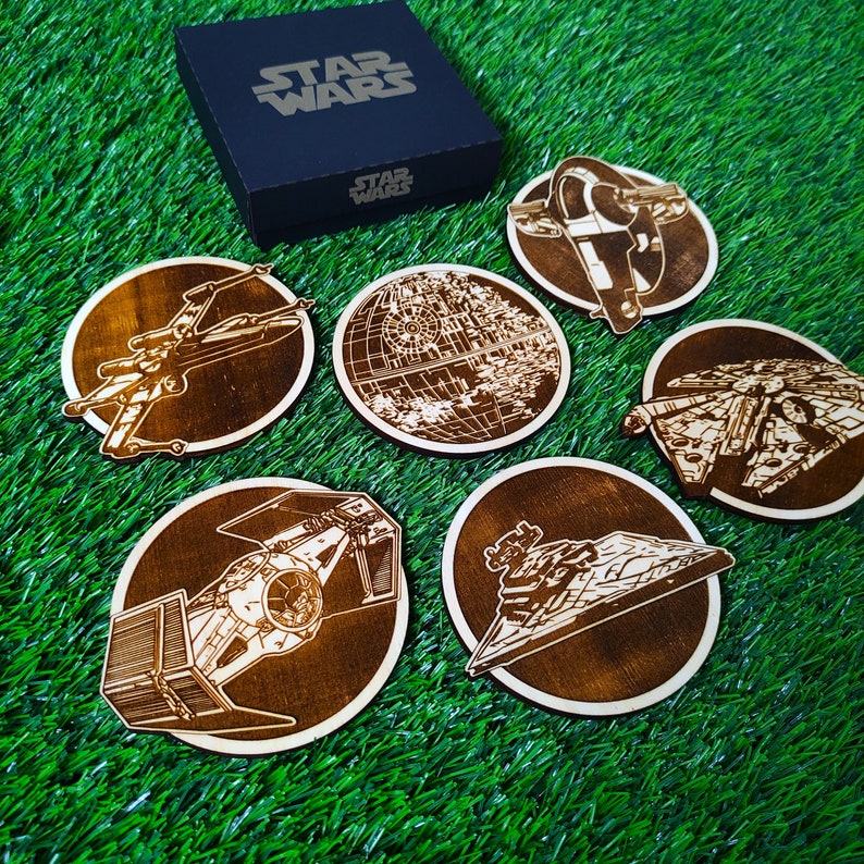 Ensemble de 6 dessous de verre en bois Star Wars, vaisseaux spatiaux, Millennium Falcon, Death Star, X-Wing, TIE Fighter, Star Destroyer image 3