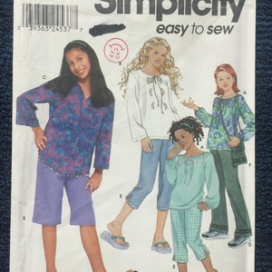 Ensembles élégants, simplicité Patron de couture 9494 - Hauts, bas et porte-monnaie fille, non coupé