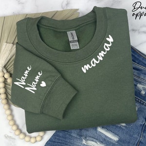 Custom Mom Sweatshirt With Names, Personalized Child Name Sweatshirt, Mom Shirt, Mother's Day Gift, Mama Sweater, Gift For New Mom