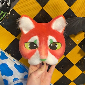 Red green cat mask