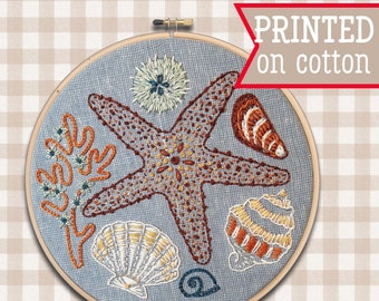 Kit de bordado costero: Estrellas de mar y conchas, decoración playera, arte en bastidor de 18 cm